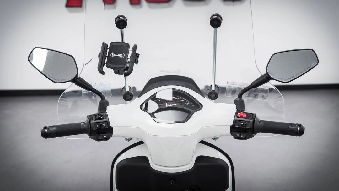 베스파 스프린트 125 ABS 25년식 2,000km 판매합니다. 이미지
