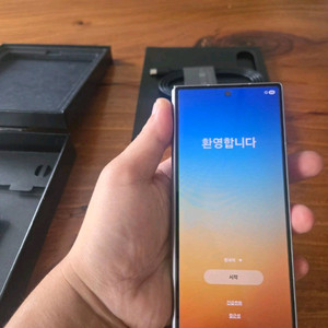 갤럭시 z폴드6 실버 256GB 풀박스 자급제 이미지