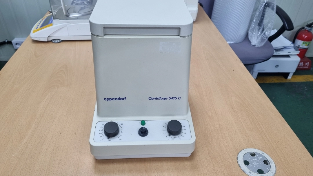 eppendorf Centrifuge 5415C 원심분리기 독일제 최대 14,000rpm 지원 이미지