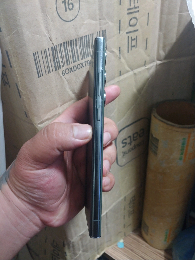 갤럭시S23울트라 256GB 액정새거교체한 기기 판매합니다 이미지