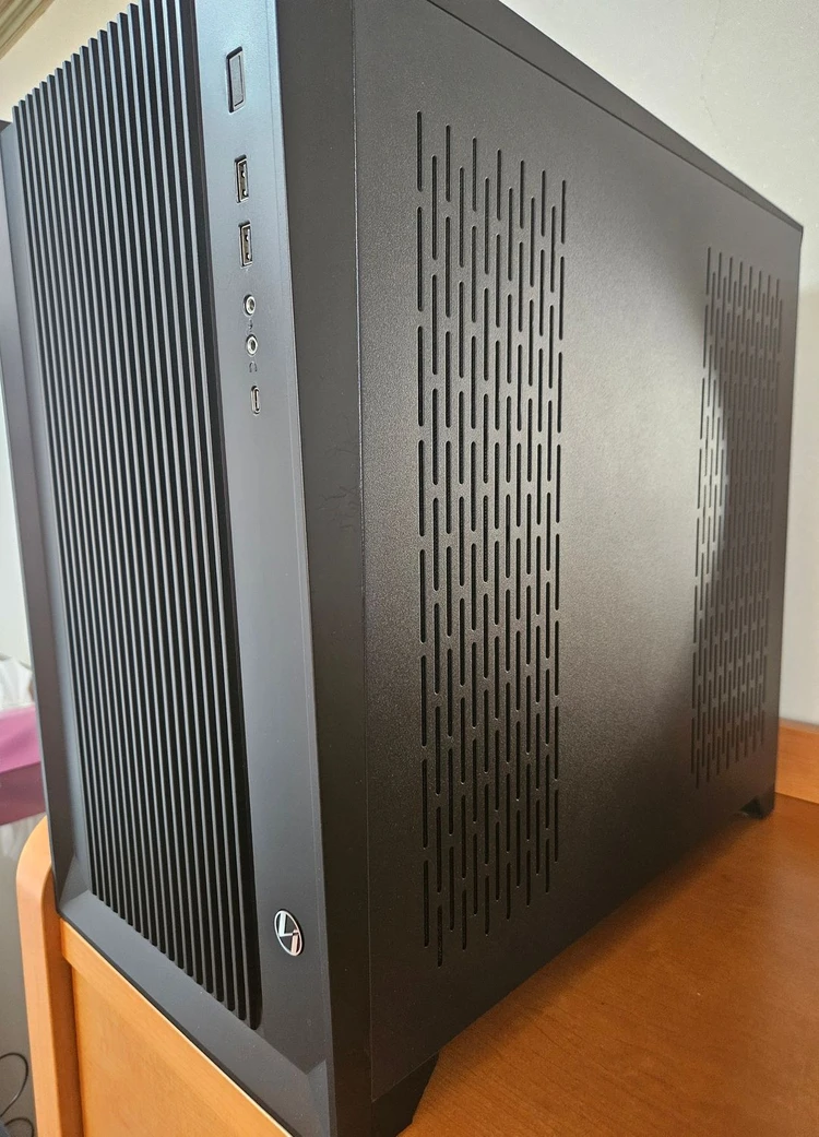 리안리 PC-O11 AIR 케이스 팝니다. (팬허브, 팬포함) 이미지