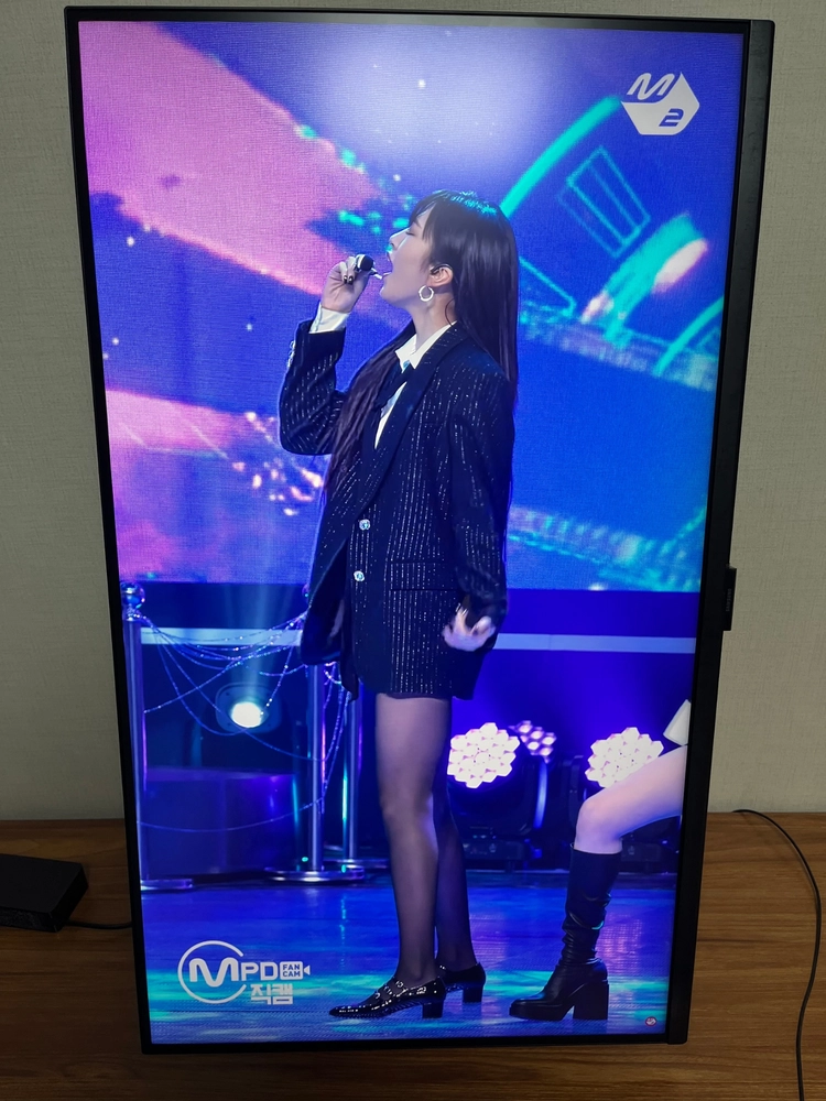 삼성오디세이G7 S32DG700 4K 144HZ 이미지