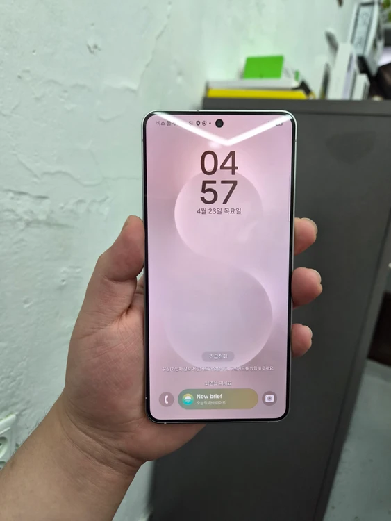 갤럭시 S25 엣지 실버 256G 이미지
