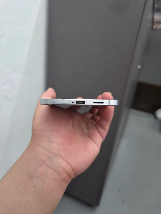 갤럭시 S25 엣지 실버 256G 이미지