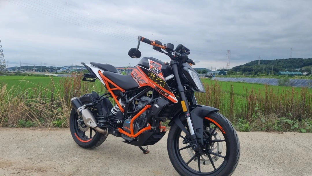 ktm 듀크 125 19년식/1만대실키로수/급매 - 안심되는 중고거래