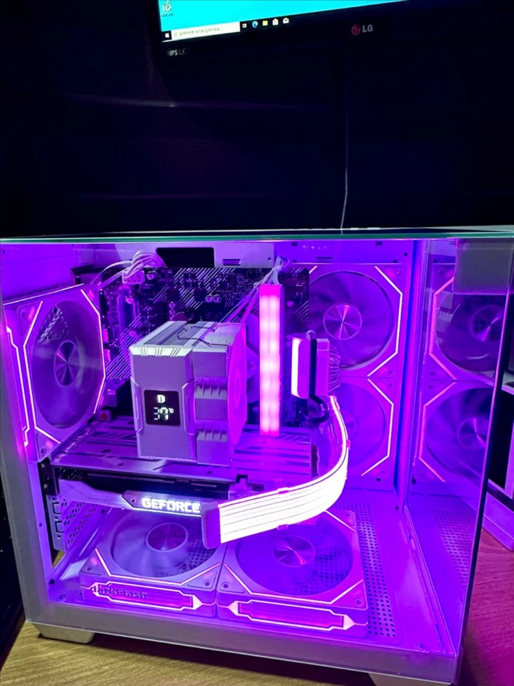 RTX 5060 [미사용 새컴퓨터] 게이밍 데스크탑 PC (부품박스) 이미지
