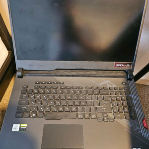 ASUS ROG SCAR 17 G72LWS 부품용 게이밍노트북 이미지