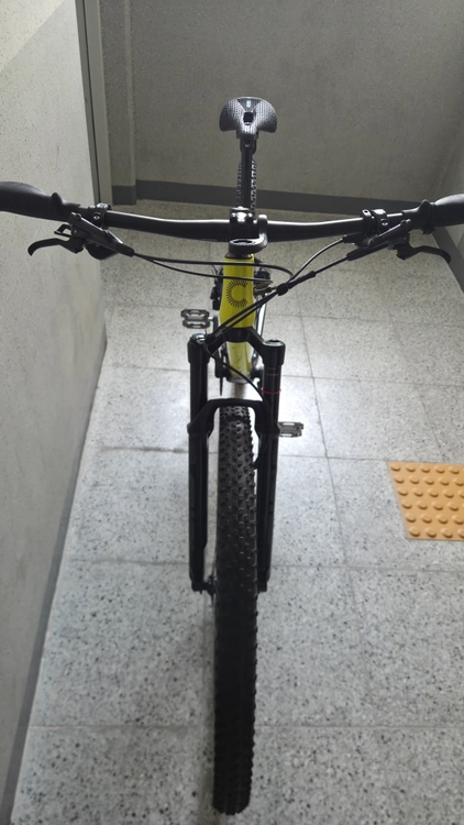 풀카본 케논데일 스카펠 HT카본3 MTB자전거 팝니다. M싸이즈 카본휠, 빅풀리 업그레이드 거의 신상급!! 이미지