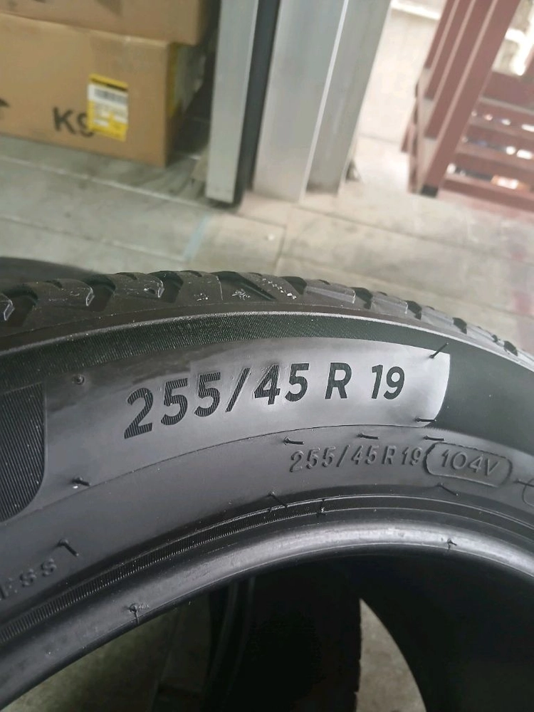 255 45 19 / 2554519 #2554519미쉐린 올시즌 2본 일괄판매 이미지