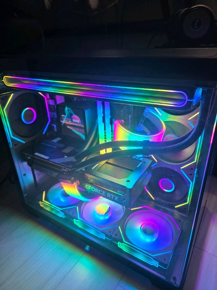 라이젠7 9800X3D RTX5080 신품본체 급매 이미지