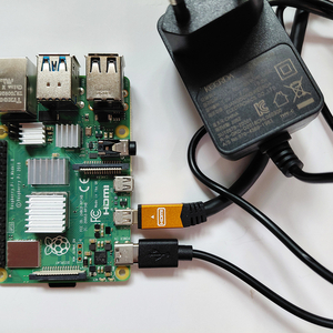 라즈베리파이 4 모델B 2기가 (마이크로 hdmi 케이블, 파워어댑터, sd카드, 방열판 포함) 이미지