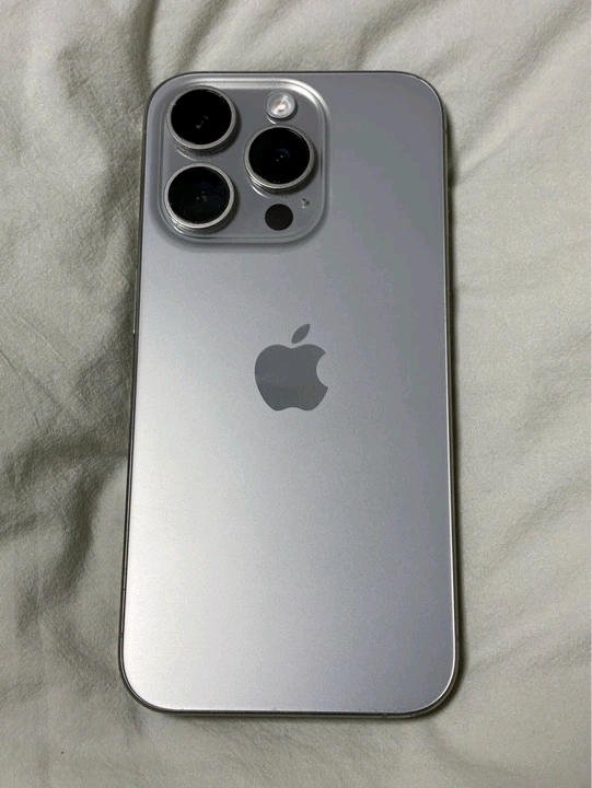 아이폰 15 pro 256GB 내추럴 티타늄 이미지