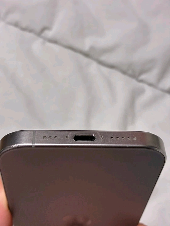아이폰 15 pro 256GB 내추럴 티타늄 이미지