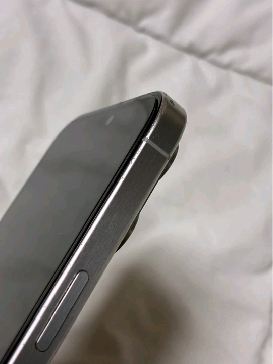 아이폰 15 pro 256GB 내추럴 티타늄 이미지