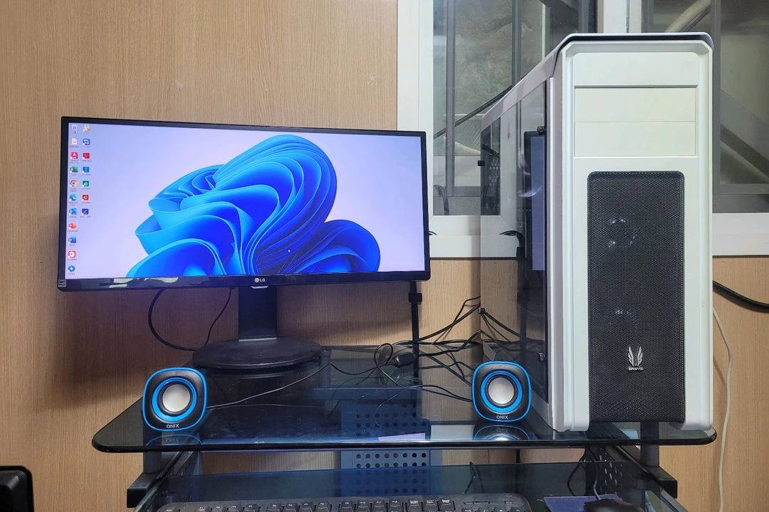 모니터 포함, 고사양 데스크탑 컴퓨터 PC 본체 풀세트 팝니다 이미지