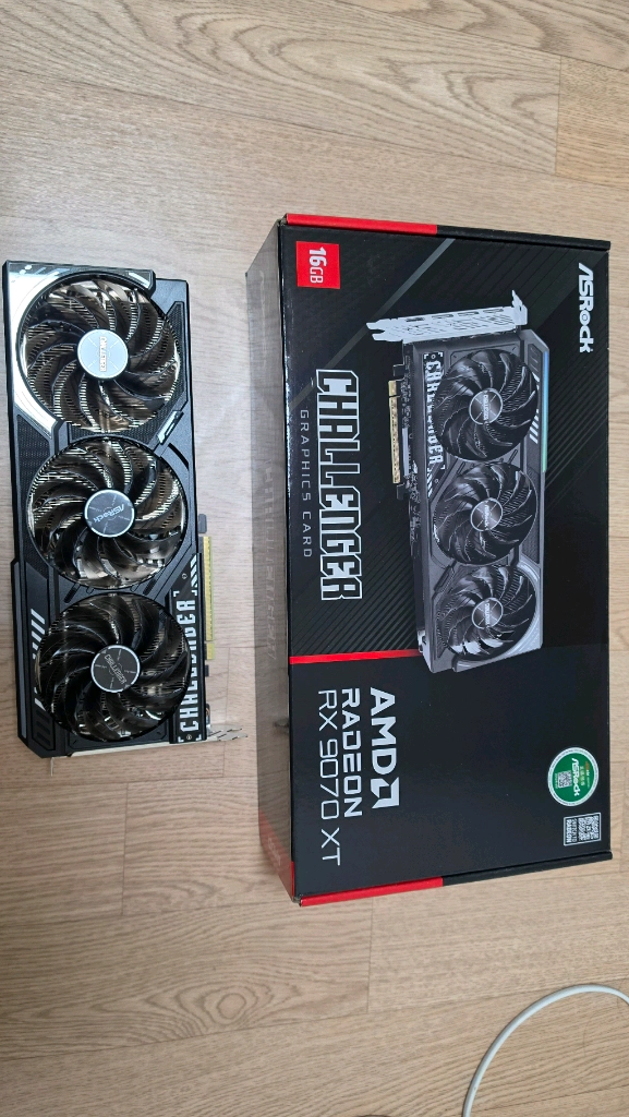 라데온 RX 9070 XT 그래픽카드 이미지