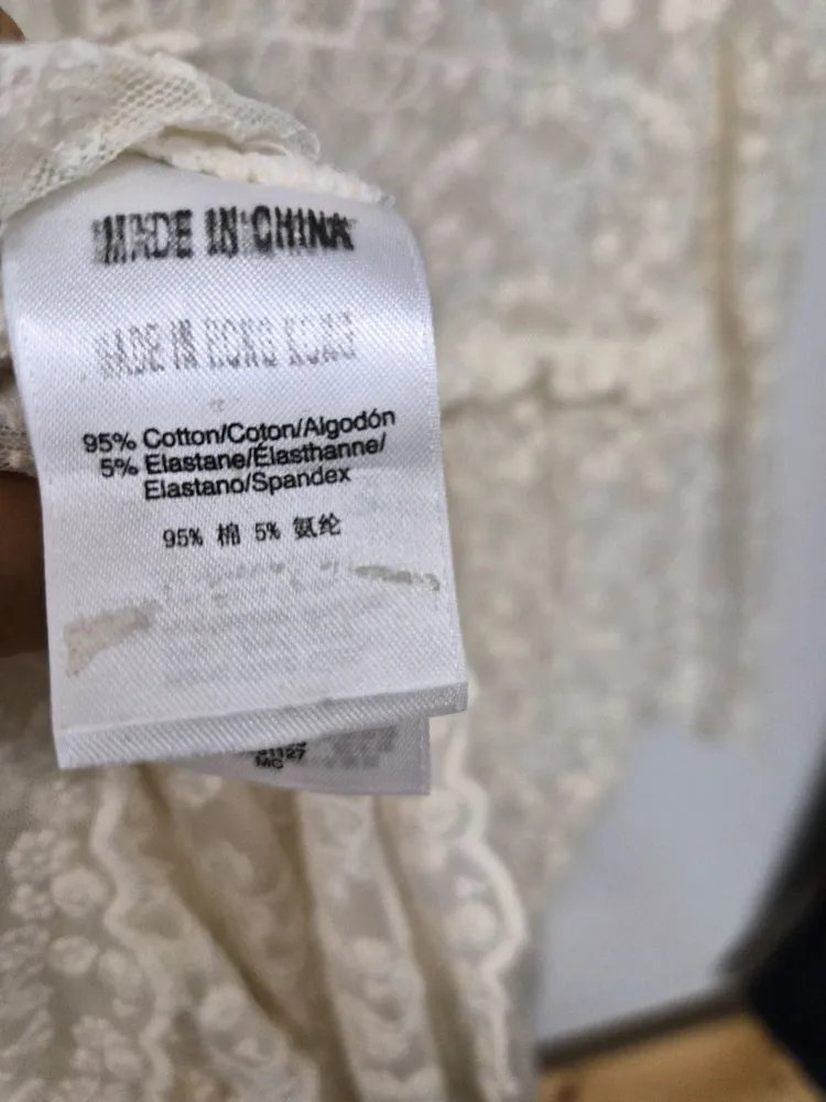 DKNY 자수 레이스 원피스. 이미지