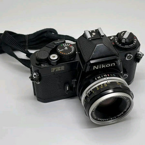 니콘 필름카메라 fe2 블랙 50mm f2 렌즈 이미지