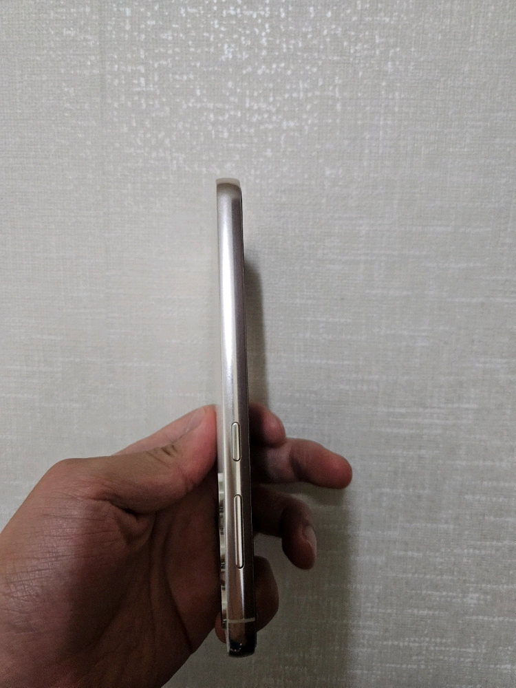 갤럭시 s23 256gb 크림 이미지
