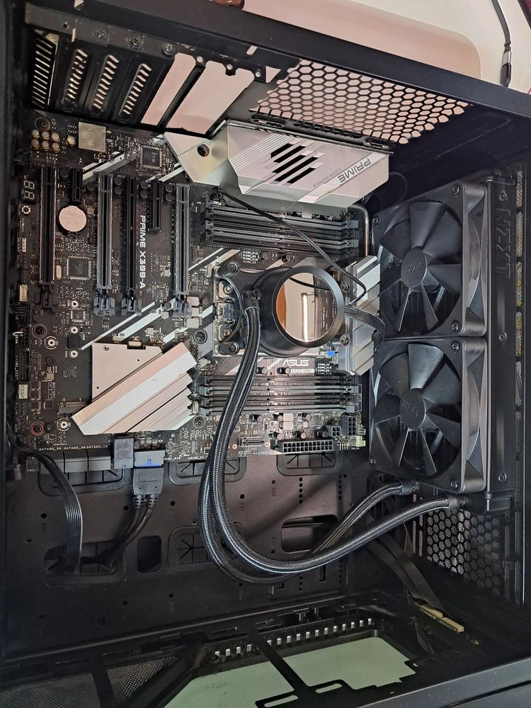 AMD 쓰레드리퍼 1950X + X399-A + 크라켄 수랭 세트 반본체 (쿨러 AS 29년) 이미지