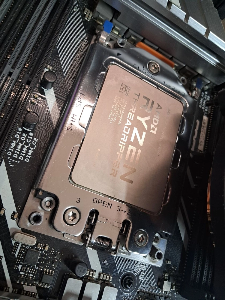 AMD 쓰레드리퍼 1950X + X399-A + 크라켄 수랭 세트 반본체 (쿨러 AS 29년) 이미지