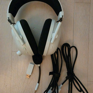 razer 레이저 블랙샤크 v2 pro 2023 화이트 무선 헤드셋 이미지