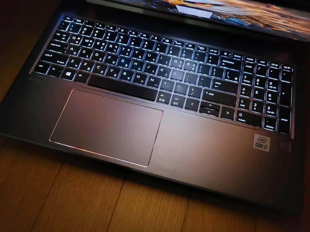 깨끗한 HP 워크스테이션 i7 10세대 16G램 P620 사무/디자인용 노트북 이미지