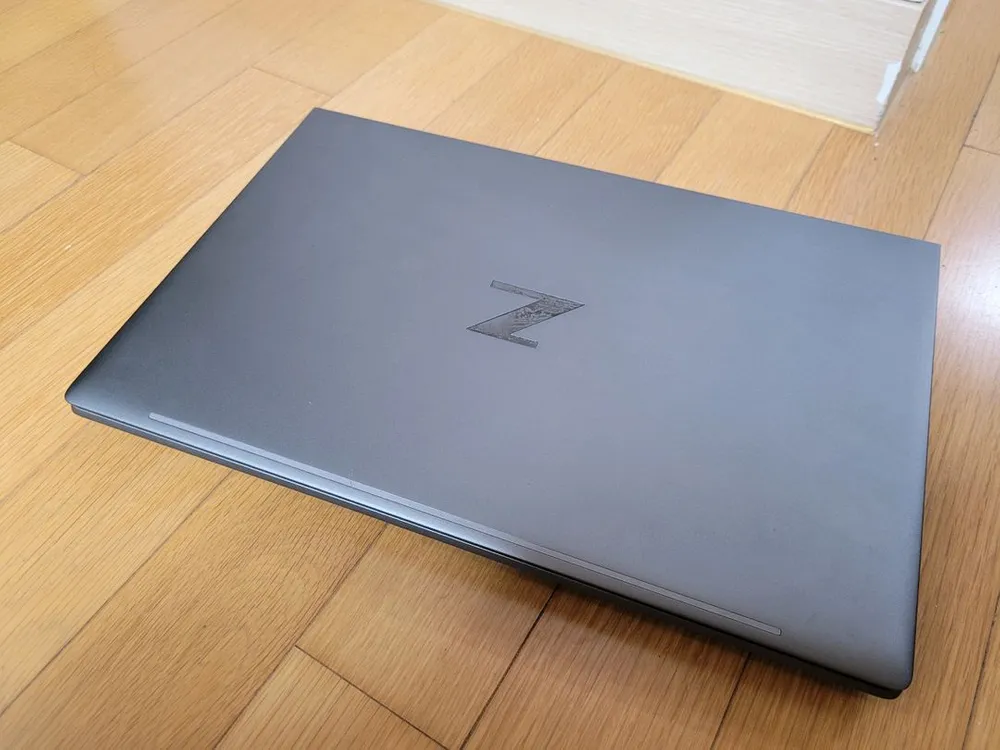 깨끗한 HP 워크스테이션 i7 10세대 16G램 P620 사무/디자인용 노트북 이미지