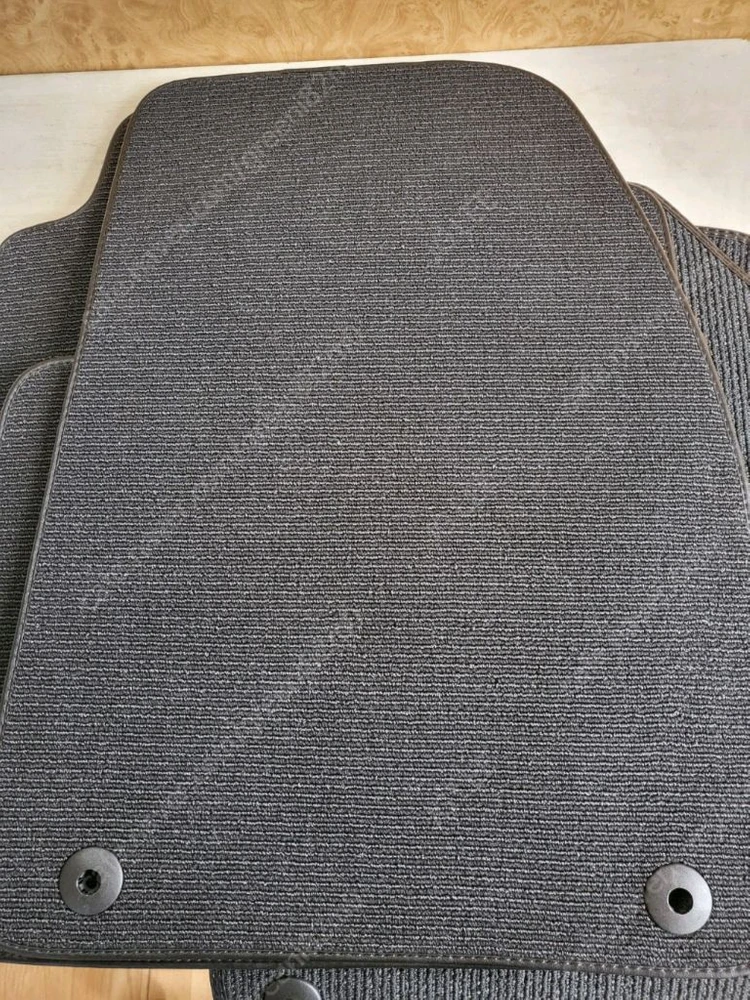 볼보 xc40 B4 T4 AWD 순정 정품 매트 메트 발판 발시트 발매트 카매트 실내매트 코일매트 벌집 이미지