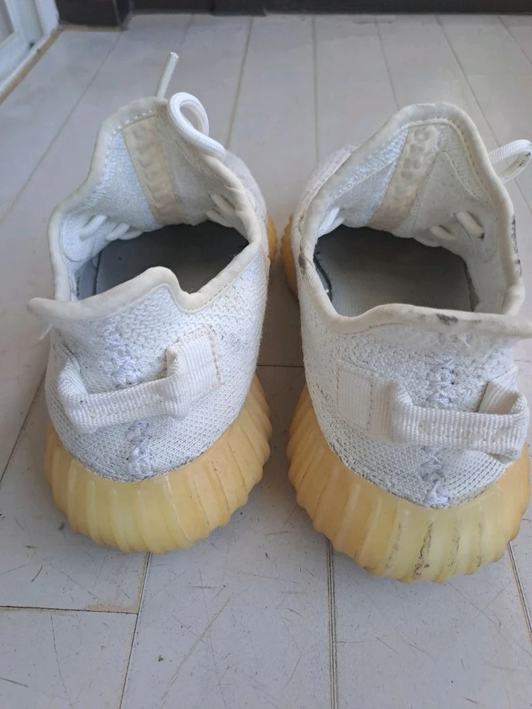 아디다스 이지부스트 350 V2 크림화이트 245 사이즈입니다 이미지