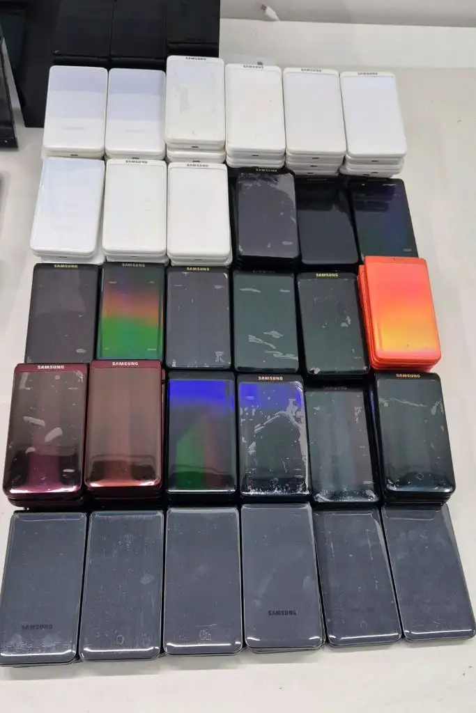 갤럭시 폴더폰 폴더2 효도폰 학생폰 공부폰 이미지