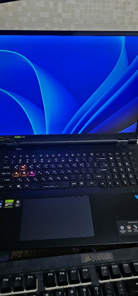 에이서 프레데터 헬리오스 18 PH18-72 RTX4080 이미지