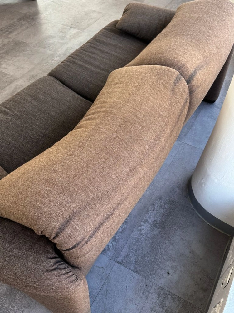 Cassina 마라룽가 2.5인 소파 팝니다 이미지