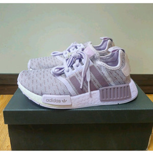 [새상품]230-235 아디다스 nmd r1 부스트 운동화 런닝화 나이키 아식스 뉴발란스 노바블라스트 줌보메로 호카 이미지