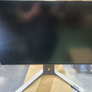DELL 에일리언웨어 AW2721D 모니터 판매합니다. 이미지