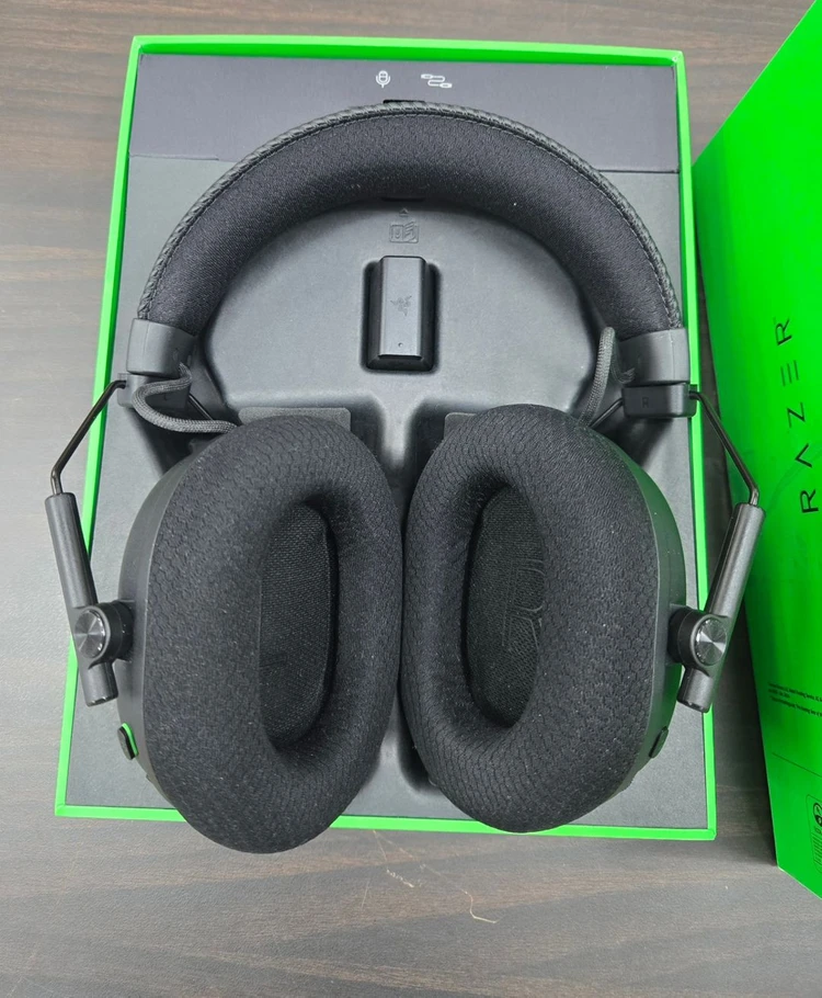 Razer Black Shark V3 Pro 헤드셋 블랙-002 무선 ANC 기능 이미지