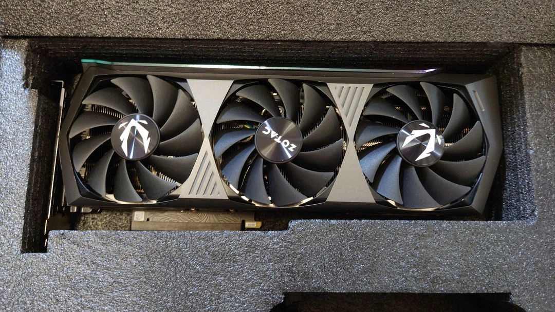 조텍 rtx 3080 amp holo 판매 이미지