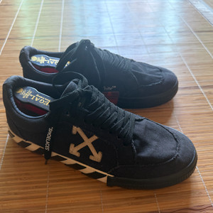 Off white 오프화이트 로우탑 블랙 스니커즈 운동화 42 국내 270 이미지