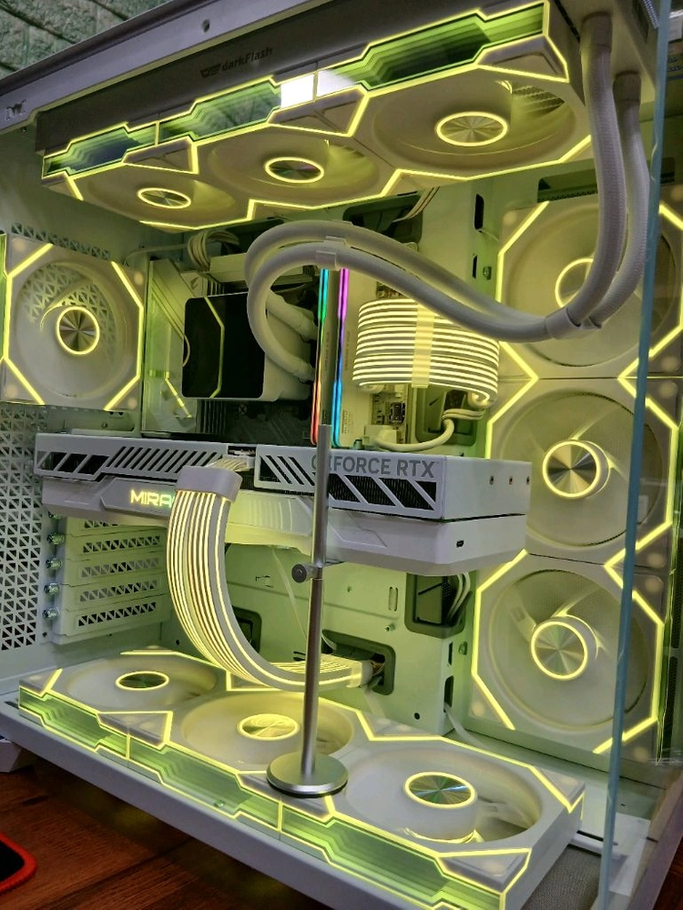 미사용 ) 9800X3D & RTX5080 컴퓨터 PC 이미지