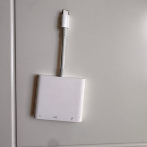 애플 USB-C Digital AV Multiport 어댑터 이미지