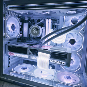 라이젠7 9800X3D RTX5080 신품화이트 고사양본체 팝니다 이미지