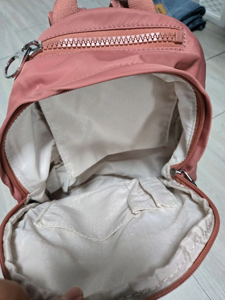 키플링 미니 백팩 이미지