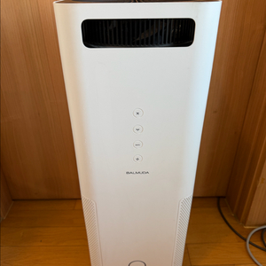 발뮤다 에어엔진 공기청정기 이미지
