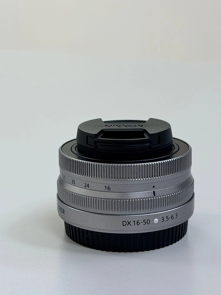 니콘 zfc 실버 16-50mm 번들 렌즈 및 렌즈2종 판매합니다. 이미지