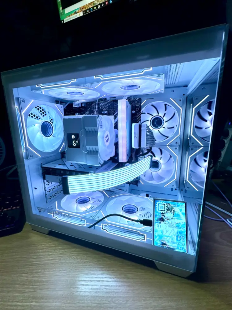 RTX 5060 [미사용 새컴퓨터] 게이밍 데스크탑 PC (부품박스) 이미지
