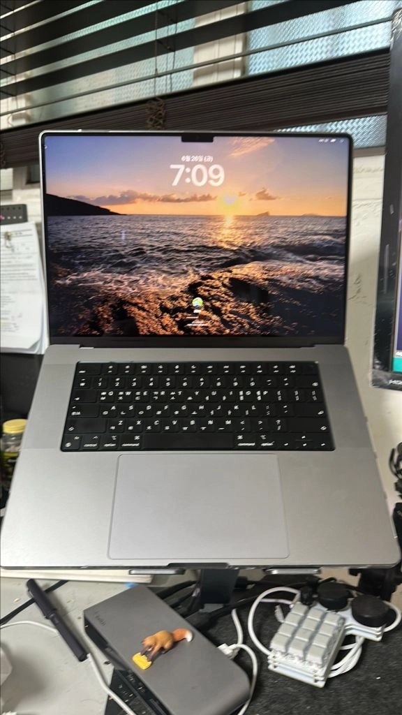 맥북프로 m1pro 16인치 16gb 스그 1tb 81퍼 이미지