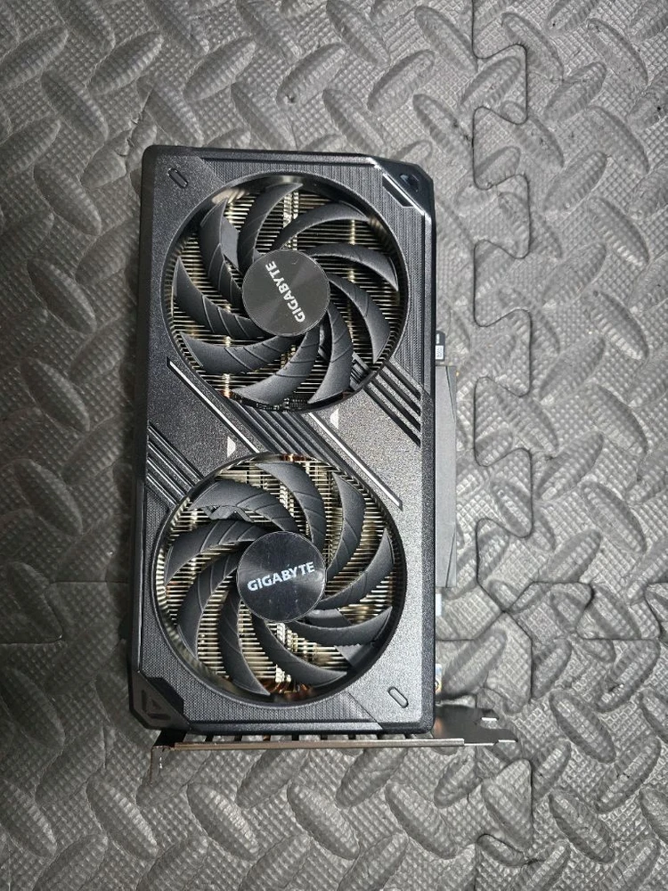(안산/시흥) 인텔 i5-14400F, RTX 5060 게이밍 컴퓨터 본체 판매 합니다. 이미지