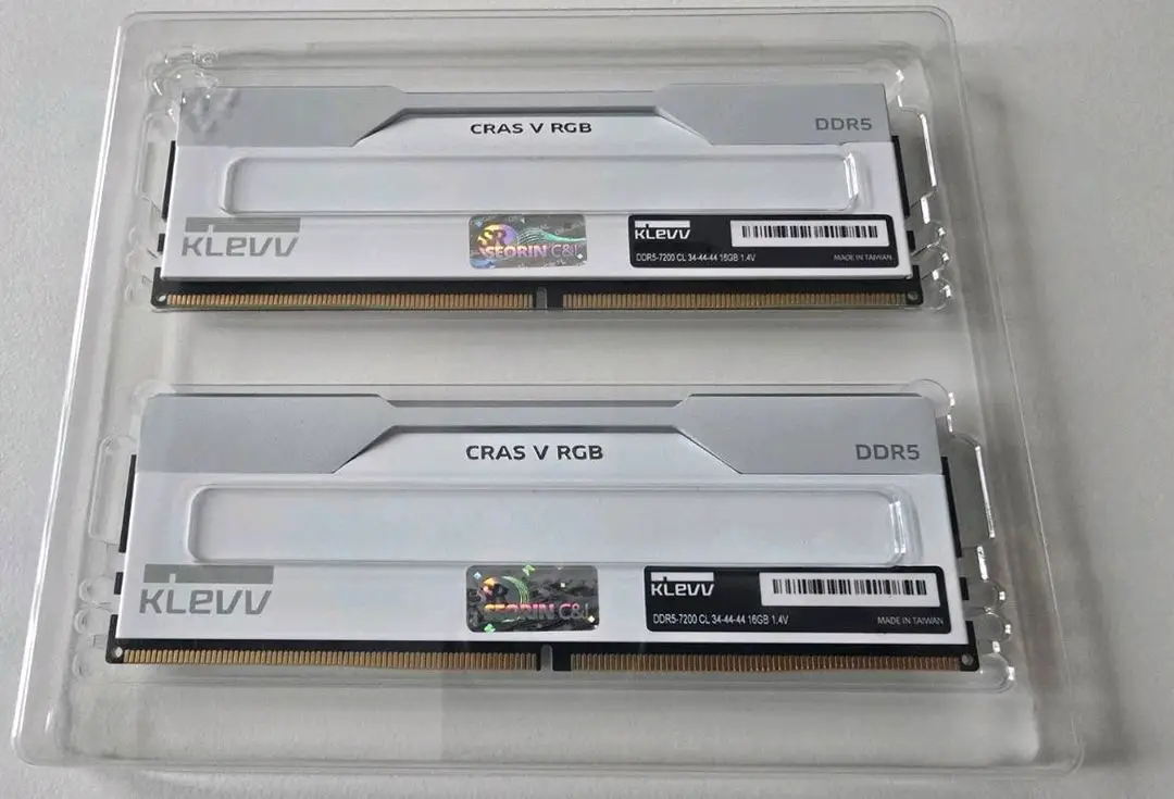 KLEVV DDR5 7200 32GB CL34 RGB WHITE 패키지(16GBx2) RAM 팝니다. - 안심되는 중고거래