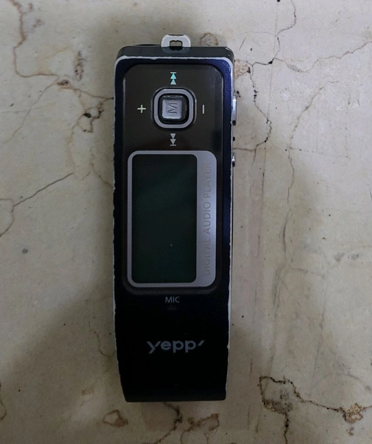 삼성 yepp mp3 소장용으로 팔아요 이미지