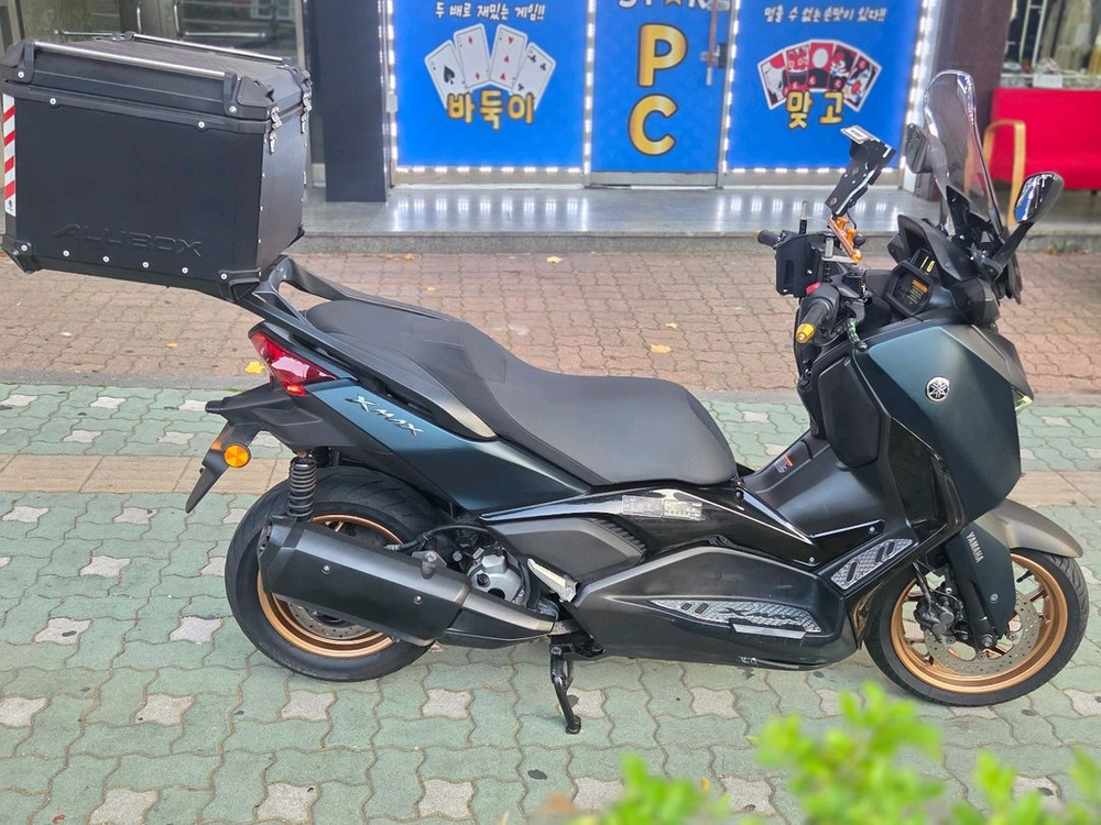 XMAX300 23녁식 이미지
